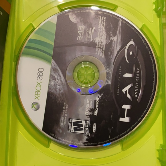 Xbox 360 HALO Game Bundle - Picture 16 of 16